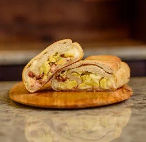 A Casa ~ Bacon & Egg Stromboli